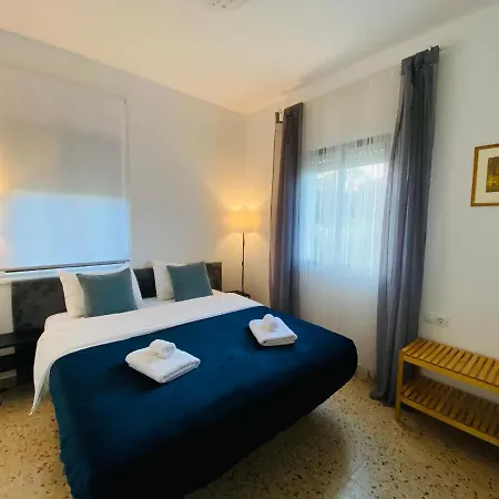Charming In A Duplex With Garden & Balcony * Cunit