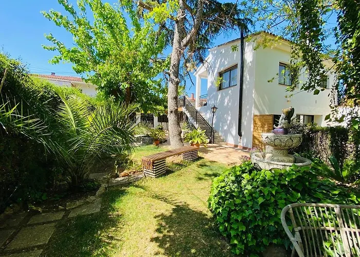 Charming In A Duplex With Garden & Balcony Apartment
